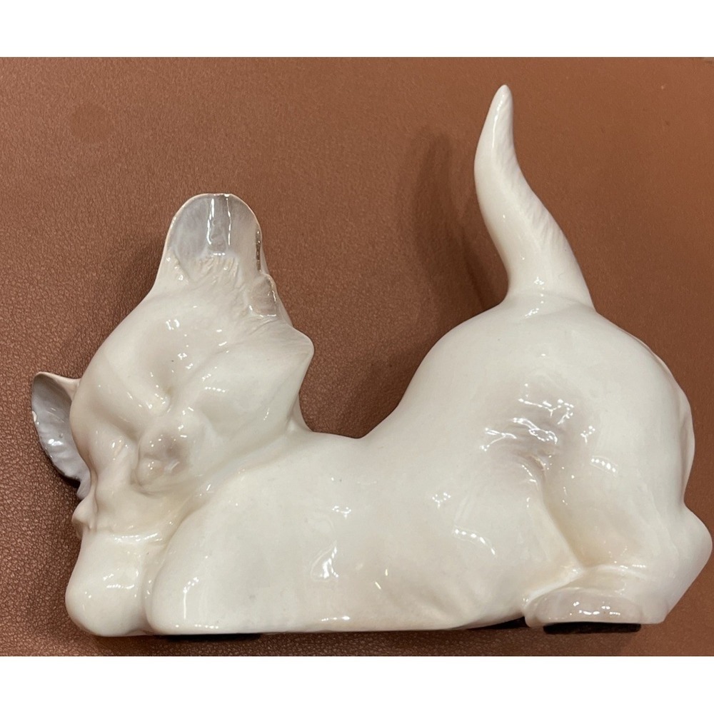 VTG White Sleeping Cat Anthony Freeman‎ Ceramics MCM Adorable Cat Decor Cat Lady